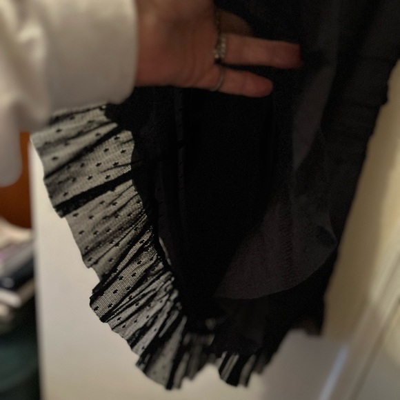 Worthington stretchwaist black skirt with lace overlay. Excellent condition. Lg. - Picture 3 of 6